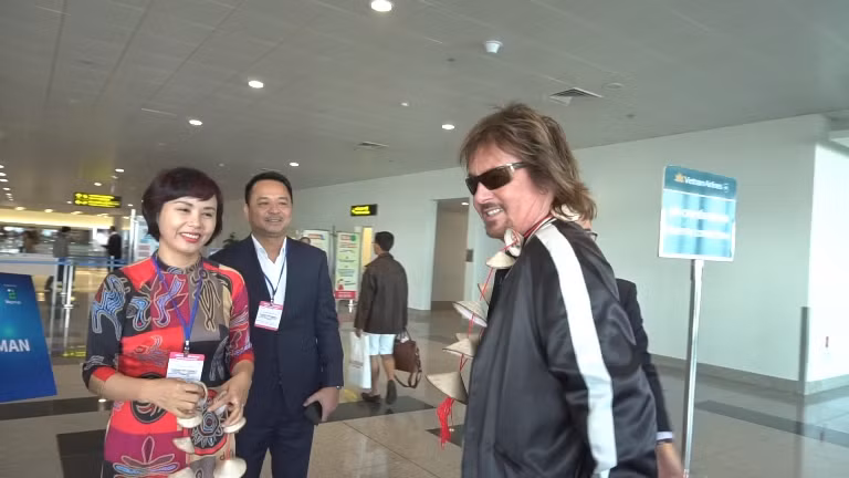 Danh ca Chris Noman đã đến Việt Nam ảnh 7