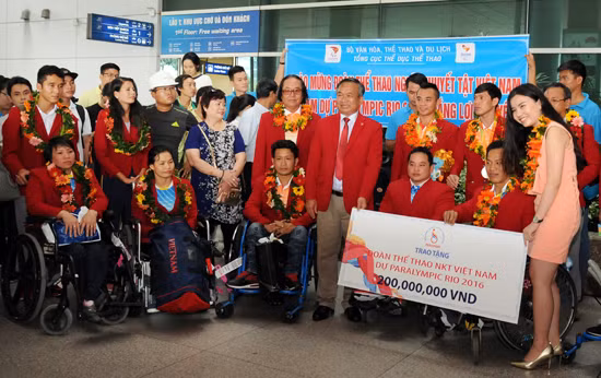Hạnh phúc ngày về của đoàn thể thao người khuyết tật ảnh 1