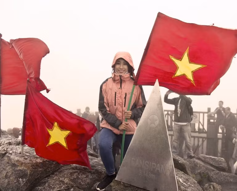 Sững sờ với mùa lúa chín rực rỡ nhìn từ Fansipan ảnh 6