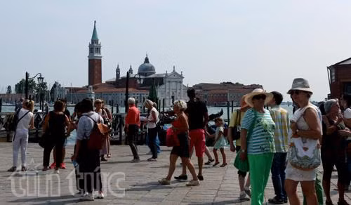Du khách tuổi hưu Séc tiết kiệm nhất trong EU ảnh 1