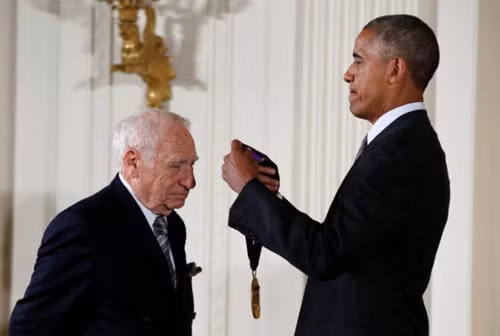 Tổng thống Obama trao huy chương cho nghệ sĩ xuất sắc ảnh 1