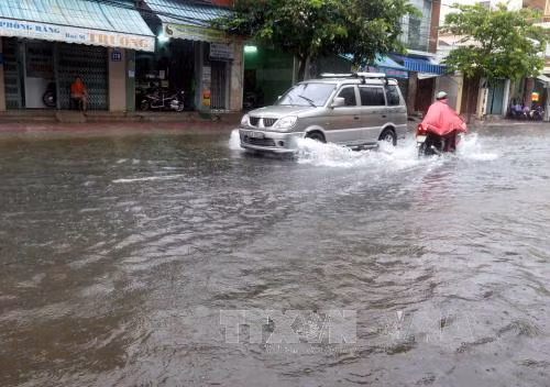 Mưa to và dông tiếp diễn ở Bắc Bộ ảnh 1