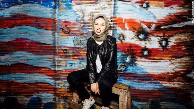 Người phụ nữ Hồi giáo đầu tiên trùm khăn hijab lên Playboy ảnh 1