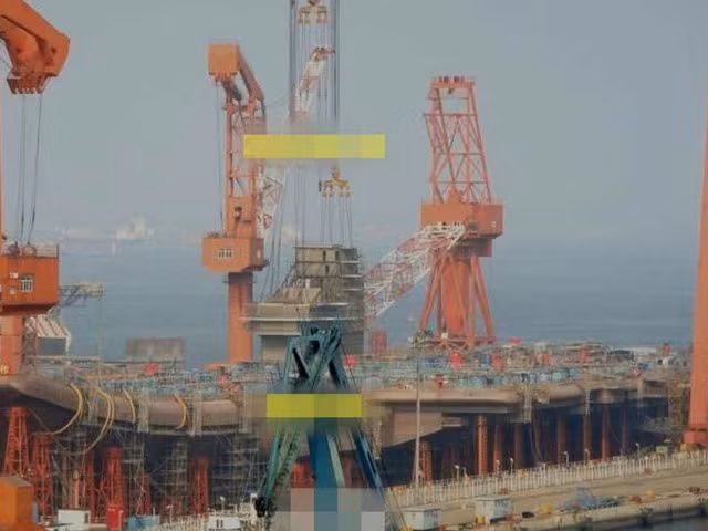 Trung Quốc gấp rút hoàn thành tàu sân bay để bố trí ở Biển Đông ảnh 4