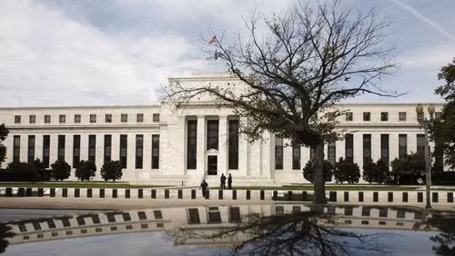 Báo Anh: FED tăng lãi suất sau khi chấm dứt QE3 ảnh 1