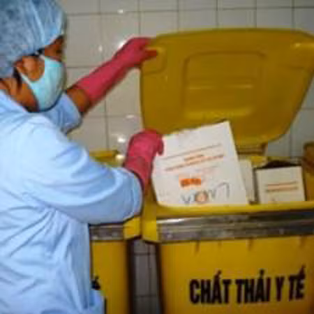 Còn nhiều cơ sở y tế tại Hà Nội chưa quan tâm xử lý chất thải lỏng ảnh 1