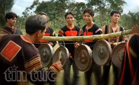 Tuổi trẻ Gia Lai giữ gìn bản sắc văn hóa dân tộc ảnh 1