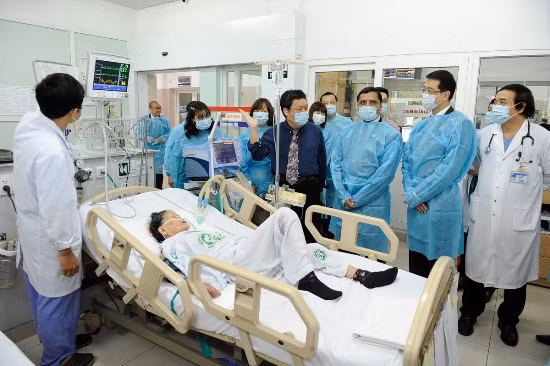 Bệnh viện Bạch Mai tăng cường hệ thống theo dõi bệnh nhân ảnh 4