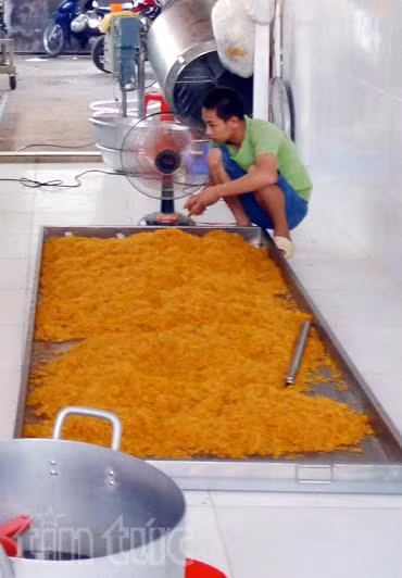 Xử lý cơ sở chế biến ruốc gà không rõ nguồn gốc ảnh 2