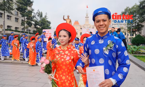 Lễ cưới tập thể dành cho 52 cặp đôi có hoàn cảnh khó khăn