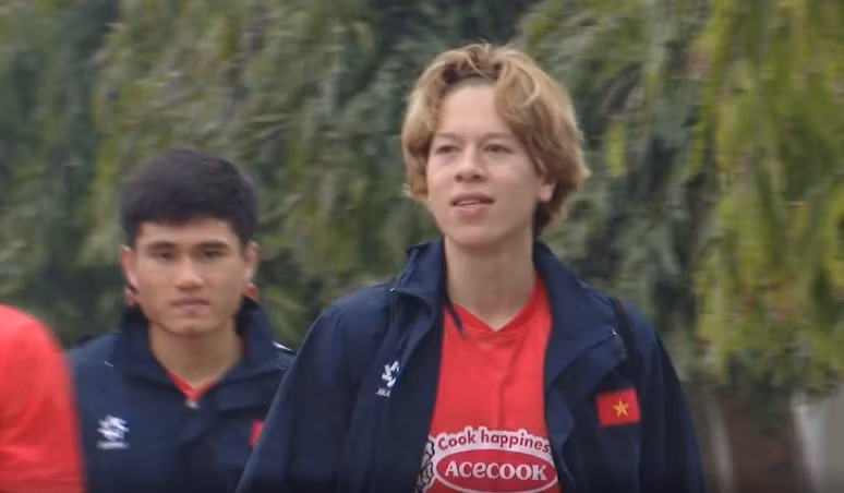 Cầu thủ Việt kiều Lê Khắc Viktor gây chú ý ở đội tuyển U22 Việt Nam