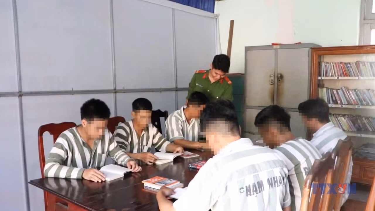 Kết quả của chính sách nhân văn, quá trình cảm hóa bền bỉ