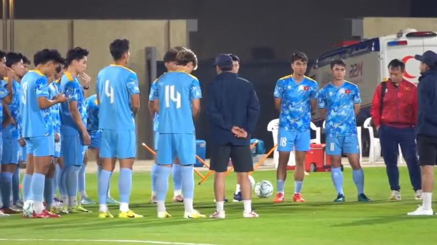 U23 Việt Nam làm quen với điều kiện thi đấu tại Saudi Arabia