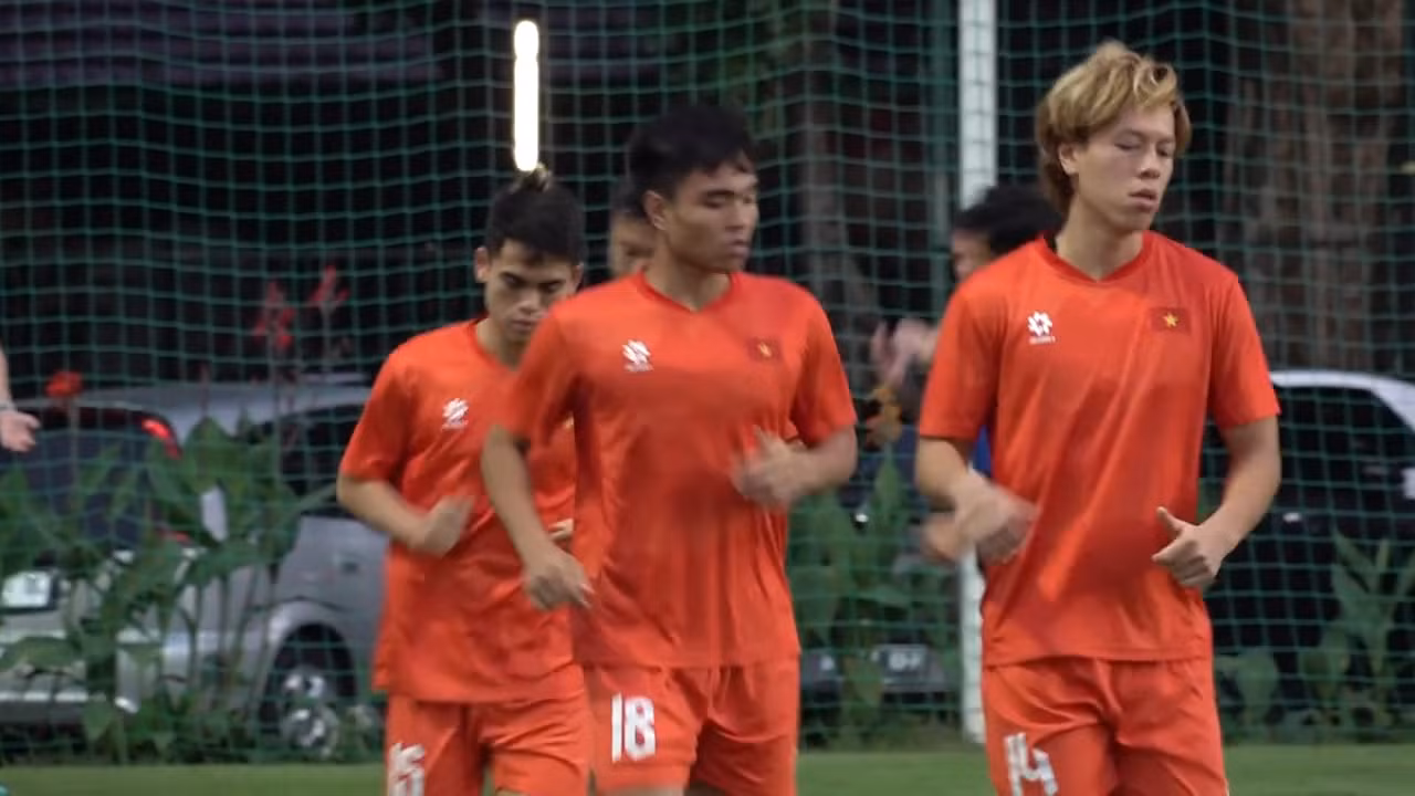 HLV Kim Sang Sik bổ sung 3 cầu thủ cho chiến dịch SEA Games 33 
