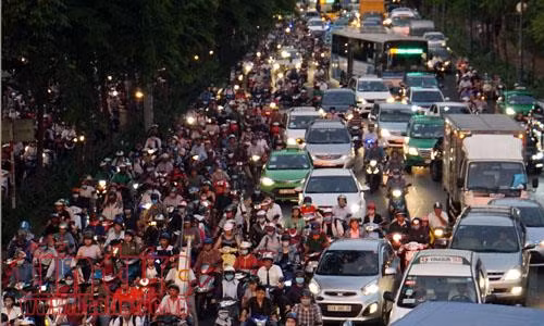 Kẹt xe tại cửa ngõ sân bay Tân Sơn Nhất ảnh 2