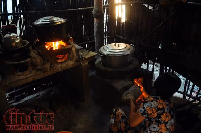 Độc đáo bánh canh bưng tô 'chờ' của người Khmer Nam bộ ảnh 4