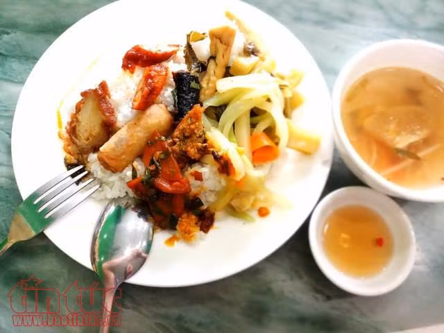 Những quán ăn chay ngon, rẻ cho ngày rằm tháng Giêng ảnh 1