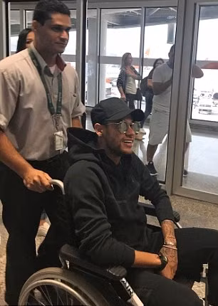 Điều trị chấn thương 3 tháng, Neymar có khả năng lỡ cả World Cup 2018 ảnh 1