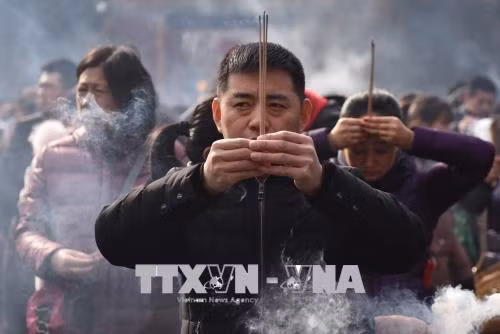 Người dân Trung Quốc 'nói không' với tập tục đốt vàng mã ảnh 1