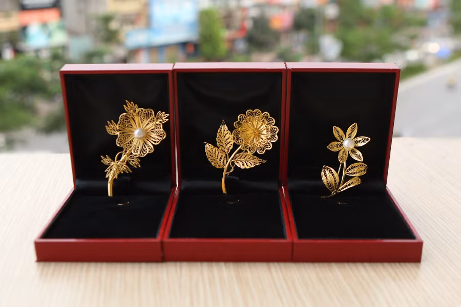 Đủ loại quà tặng mạ vàng cho ngày 8/3 ảnh 3
