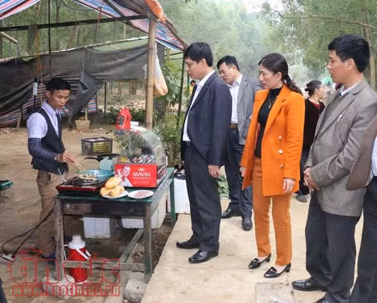 Tăng cường kiểm tra việc đảm bảo vệ sinh thực phẩm trong mùa lễ hội ảnh 1