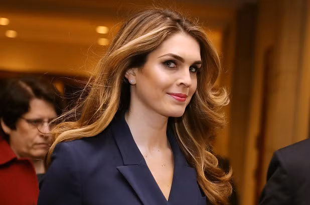Một trong những trợ thủ thân tín nhất của Tổng thống Trump rời Nhà Trắng ảnh 1