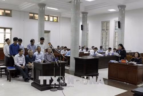Xét xử vụ vỡ đường ống nước sông Đà: Viện Kiểm sát đề nghị mức án với 9 bị cáo ảnh 1