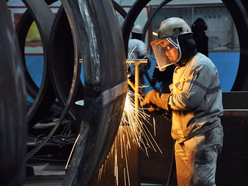 Thế giới tuần qua: Ông Putin đọc thông điệp cuối cùng; Mỹ dọa áp thuế mới với thép, nhôm ảnh 2