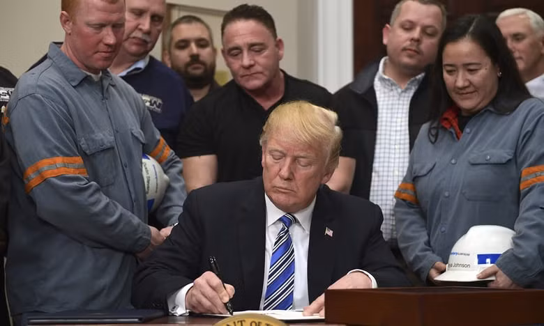 Áp thuế nhôm - thép, Tổng thống Trump khơi mào chiến tranh thương mại toàn cầu? ảnh 1