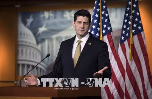 Chủ tịch Hạ viện thuyết phục Tổng thống Trump chọn cách áp thuế thận trọng hơn ảnh 1