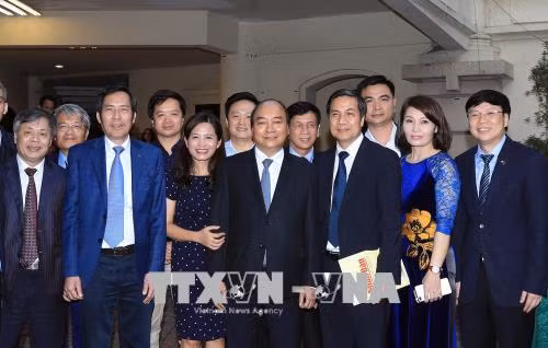 Thủ tướng Nguyễn Xuân Phúc thăm và làm việc với Báo Nhân dân ảnh 3