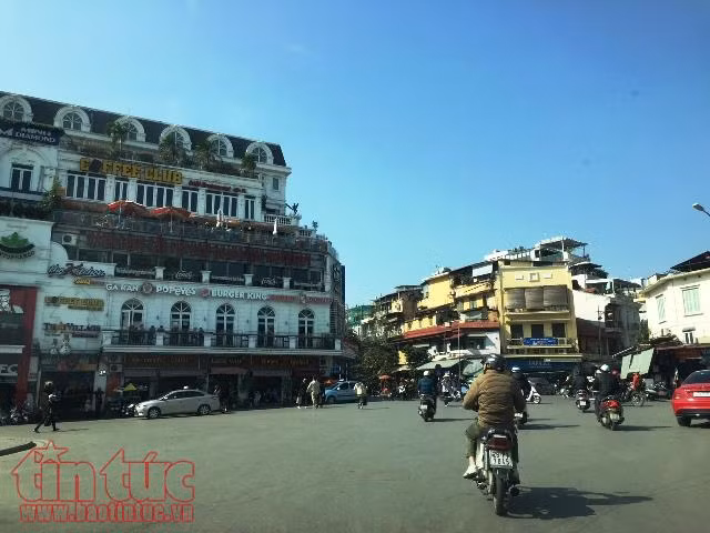 Đầu tuần miền Bắc tiếp tục tăng nhiệt, có nơi nóng hơn 36 độ C ảnh 1