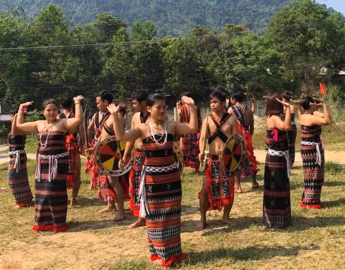 'Săn tìm kho báu' cùng người Cơtu ở miền tây Quảng Nam ảnh 1