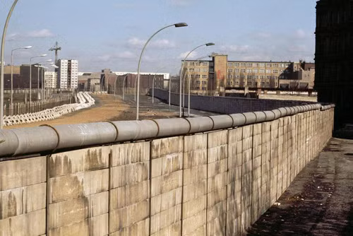 Điểm lại thời khắc lịch sử của Bức tường Berlin ảnh 5