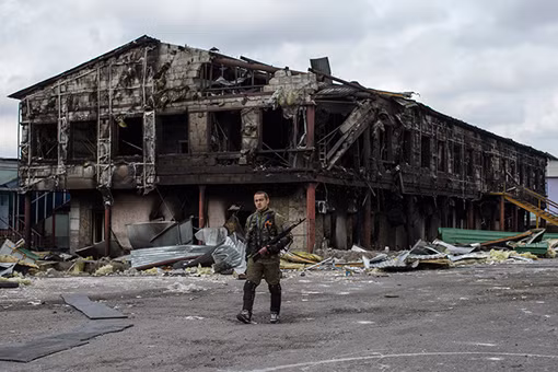 Chiến sự bùng phát ở miền đông Ukraine ảnh 1