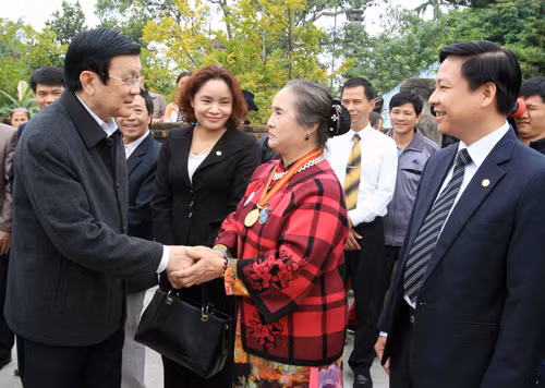 Chủ tịch nước Trương Tấn Sang dự Ngày hội Đại đoàn kết dân tộc ảnh 2