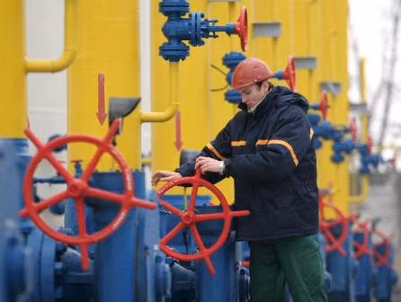 Ukraine trả khoản nợ khí đốt đầu tiên cho Nga ảnh 1