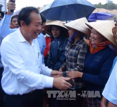 Phó Thủ tướng Trương Hòa Bình gặp gỡ ngư dân Quảng Bình ảnh 2