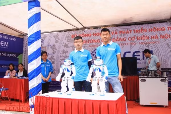 Gần 20.000 học sinh tham gia Ngày hội tư vấn tuyển sinh hướng nghiệp 2018 ảnh 4