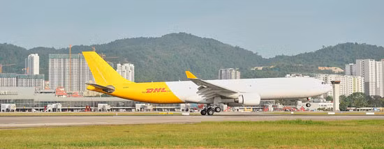 DHL Express đưa vào khai thác máy bay mới A330-300 ảnh 1