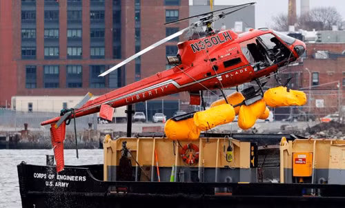 'Thủ phạm' khiến trực thăng rơi tại New York là hành lý của khách ảnh 1
