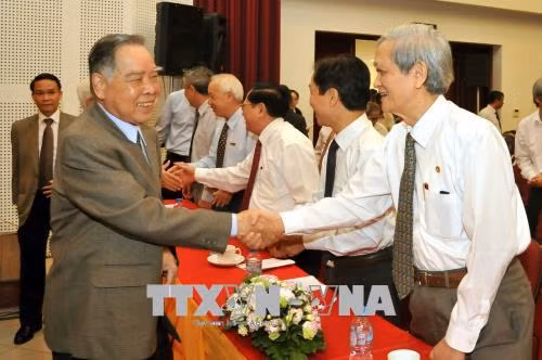 Những hình ảnh hoạt động của Nguyên Thủ tướng Chính phủ Phan Văn Khải ảnh 1