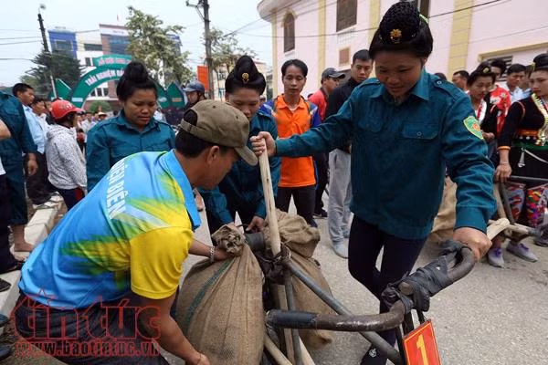 Độc đáo giải đấu 'Xe đạp thồ' ảnh 2