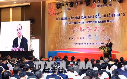 Thủ tướng Nguyễn Xuân Phúc dự Hội nghị gặp mặt các nhà đầu tư tại tỉnh Nghệ An ảnh 1