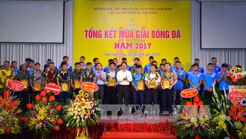 Quyết tâm giành lại tình cảm của người hâm mộ Thành Nam ảnh 1