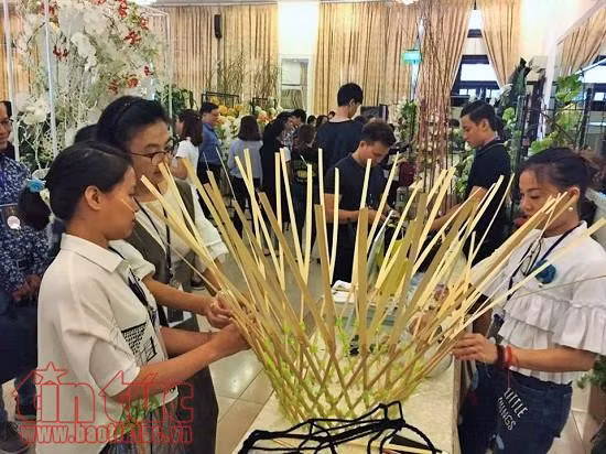 Triển lãm hoa quốc tế tôn vinh vẻ đẹp của hoa và áo dài Việt Nam ảnh 1