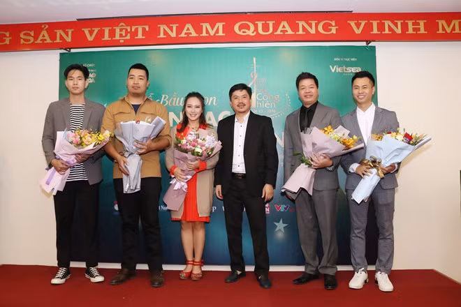 Nhạc sĩ Dương Cầm, ca sĩ Đăng Dương, Khánh Linh góp mặt trong lễ bầu chọn Cống hiến ảnh 10