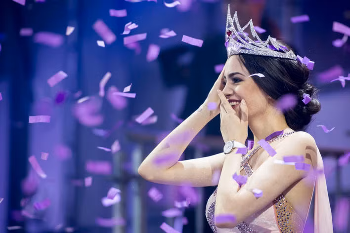 'Nàng Rapunzel' tóc dài gần 1m đăng quang hoa hậu Thụy Sĩ ảnh 1
