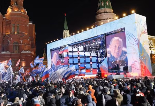 Nước Nga ngập sắc cờ hoa mừng chiến thắng của Tổng thống Putin ảnh 6