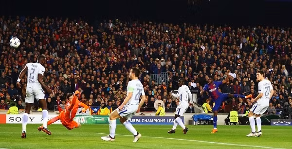 ‘Siêu nhân’ Messi rực sáng đưa Barcelona vào tứ kết Champions League ảnh 2